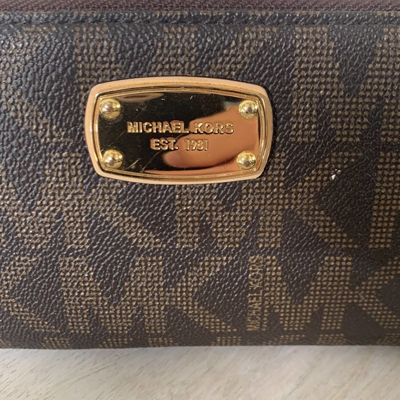 MICHAEL KORS Jet Set Continental WristleT 35H5GTTE3B200 perfect condition - Picture 2 of 7